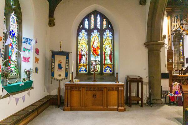 Side chapel where the 8am service is held